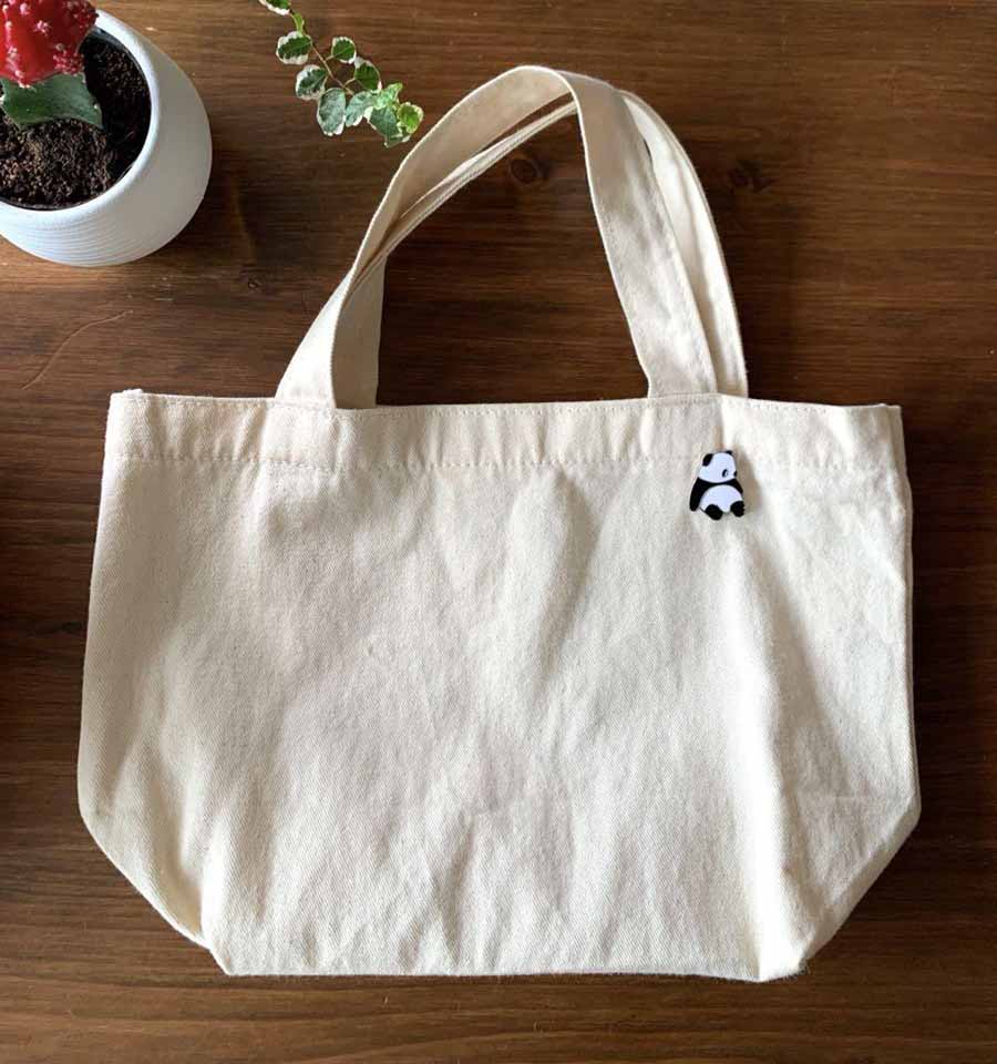 パンダピンバッジ　4柄の4点セットの画像4枚目