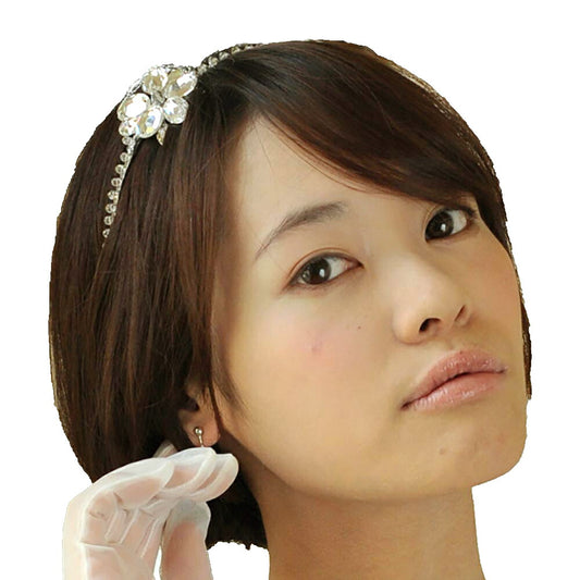 サイドのお花がワンポイントのカチューシャタイプ（スワロフスキー使用）の画像1枚目